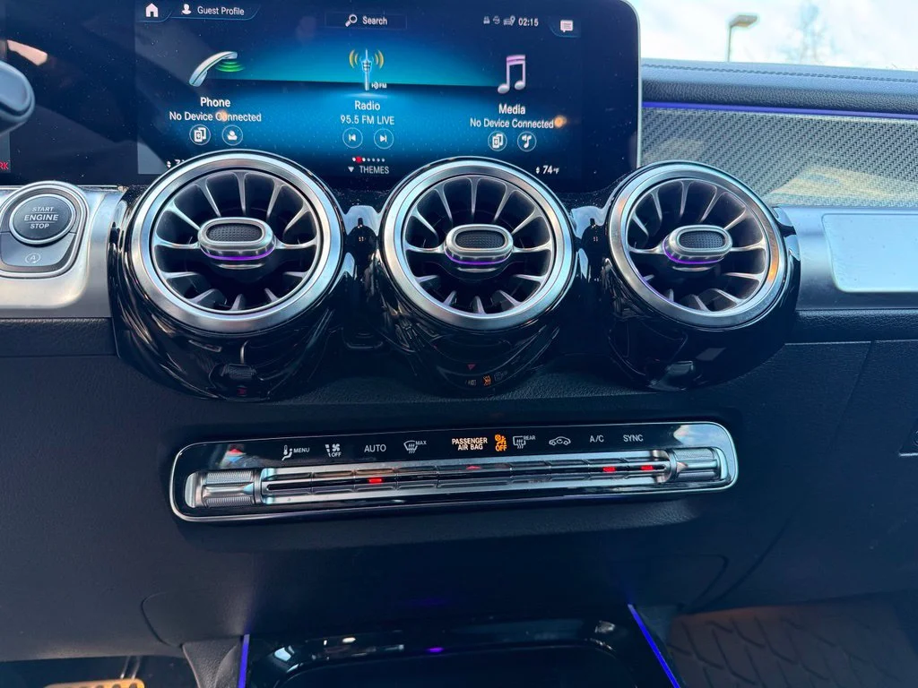 Used 2021 Digital White Metallic Mercedes-Benz GLB 35 AMG® image 15