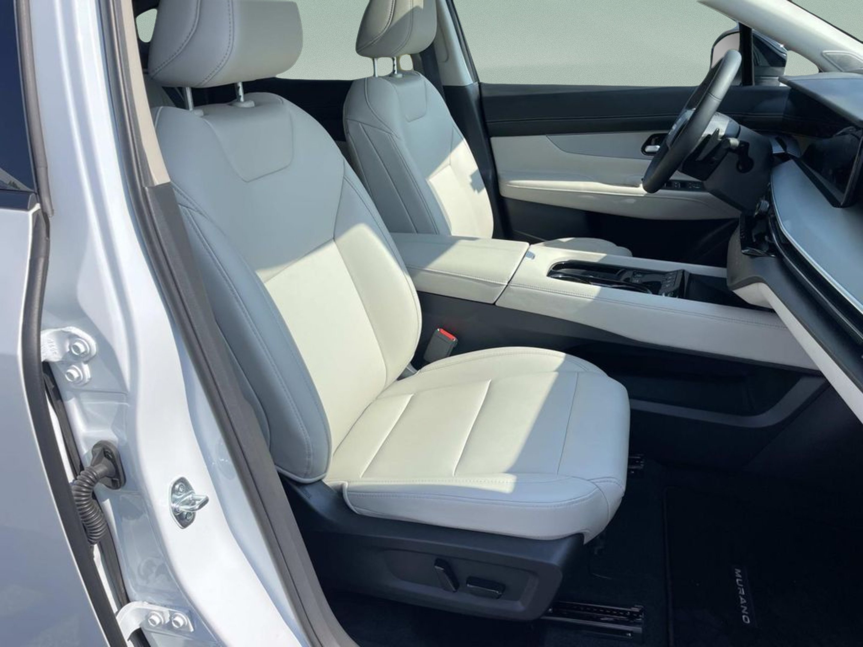 Used 2025 White Nissan SL image 20