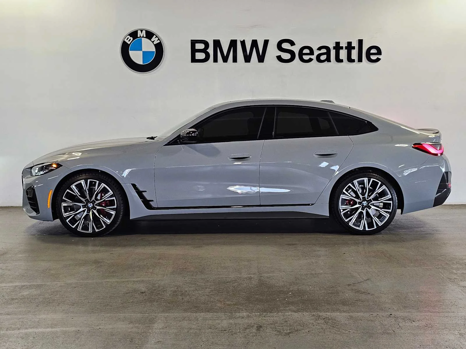 Used 2024 Brooklyn Grey Metallic BMW xDrive image 3
