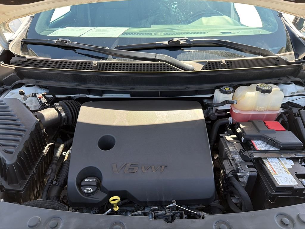 Used 2023 White Buick Essence image 12