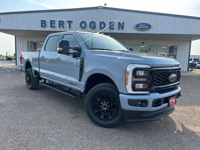2026 Ford Super Duty F-350® Lariat®