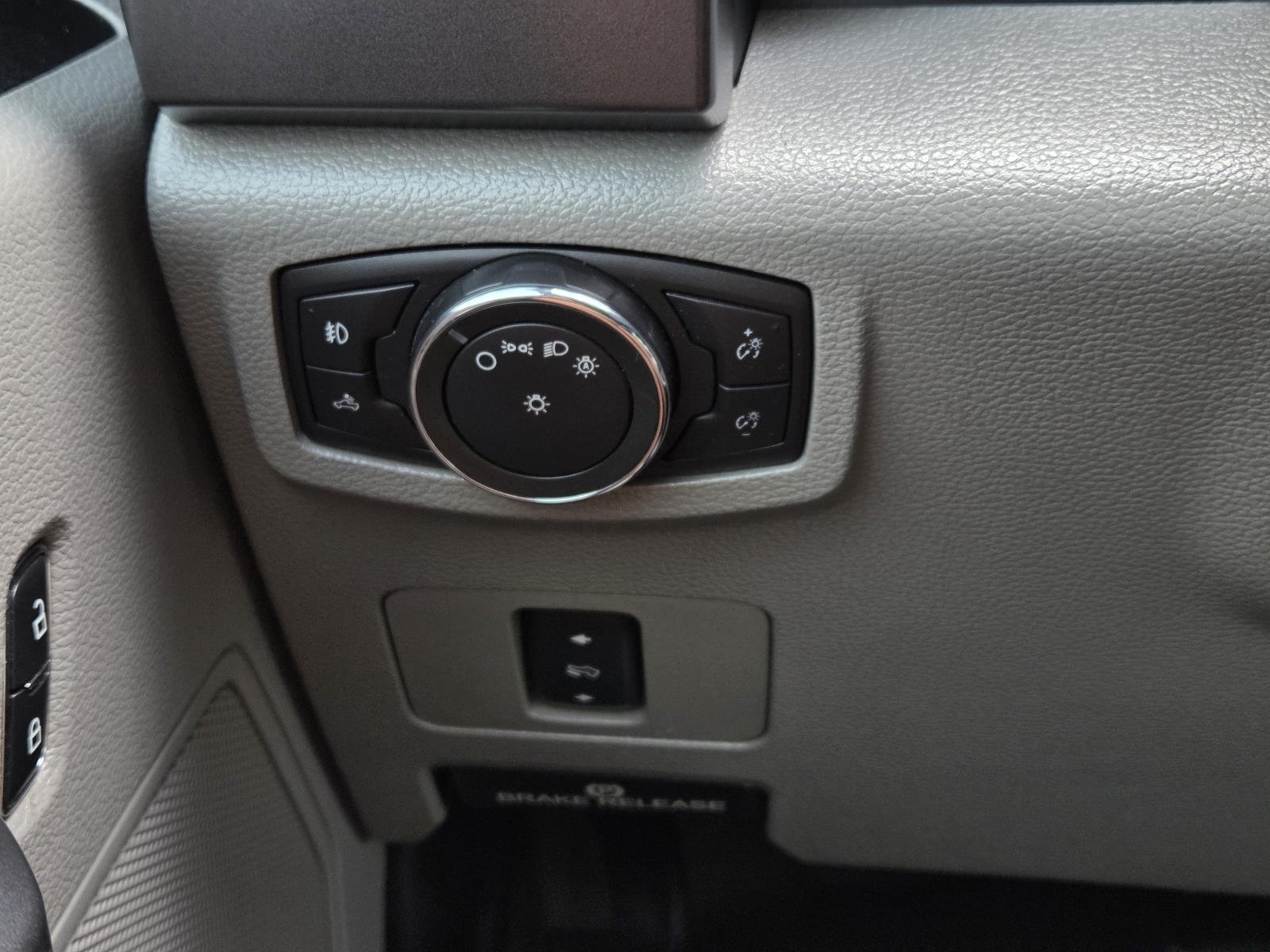 Used 2017 Blue Jeans Ford XLT image 22
