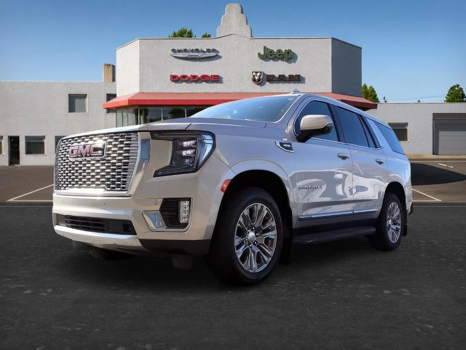 Used 2023 Pearl Beige Metallic GMC Denali image 40