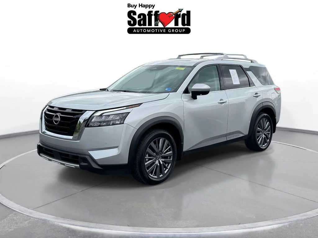 2025 Nissan Pathfinder SL 2WD's photo