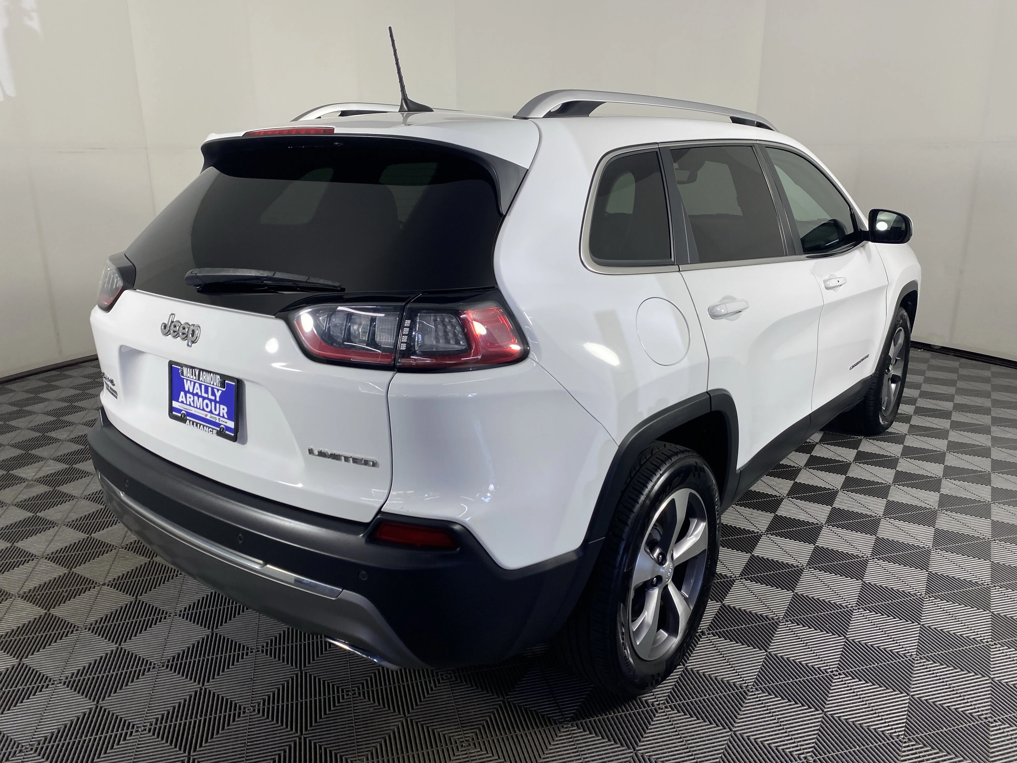 Used 2020 Bright White Clearcoat Jeep Limited image 6