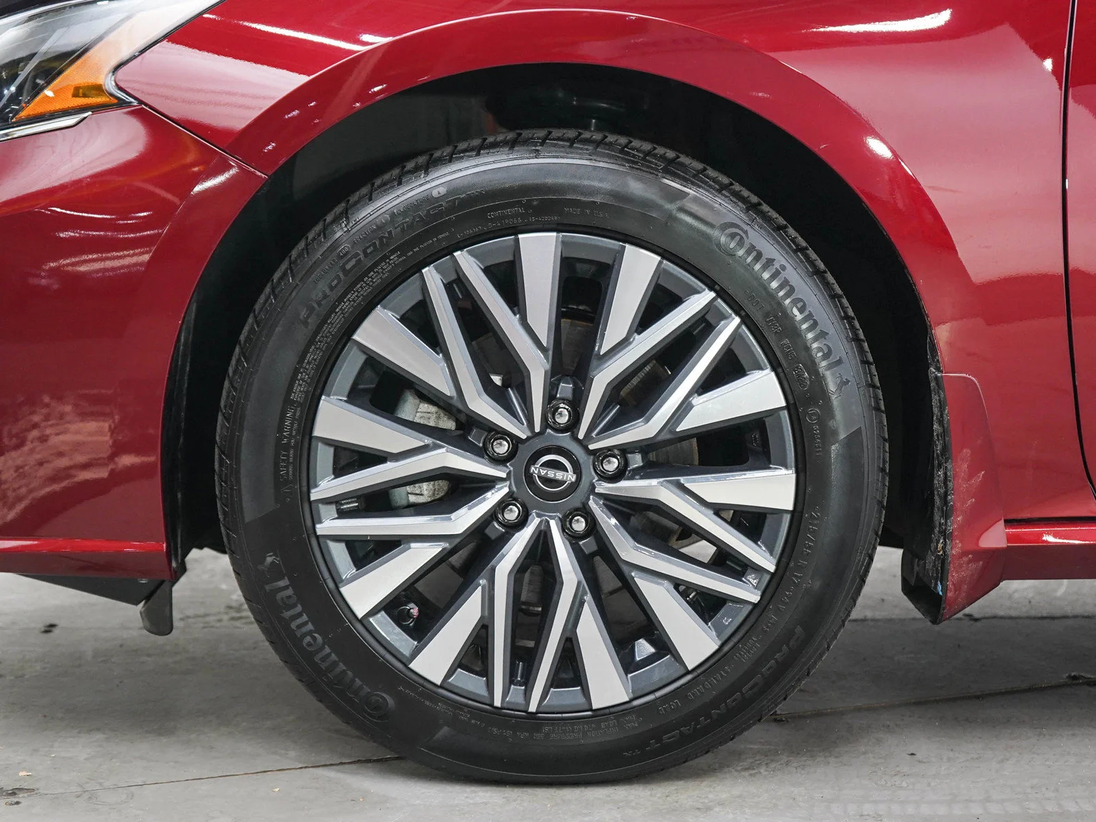 Used 2024 Scarlet Ember Nissan 2.5 SV image 29