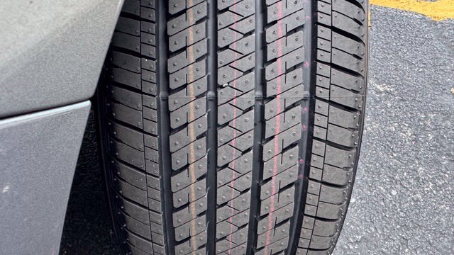 Used 2022 Gun Metallic Nissan 2.5 SL image 11