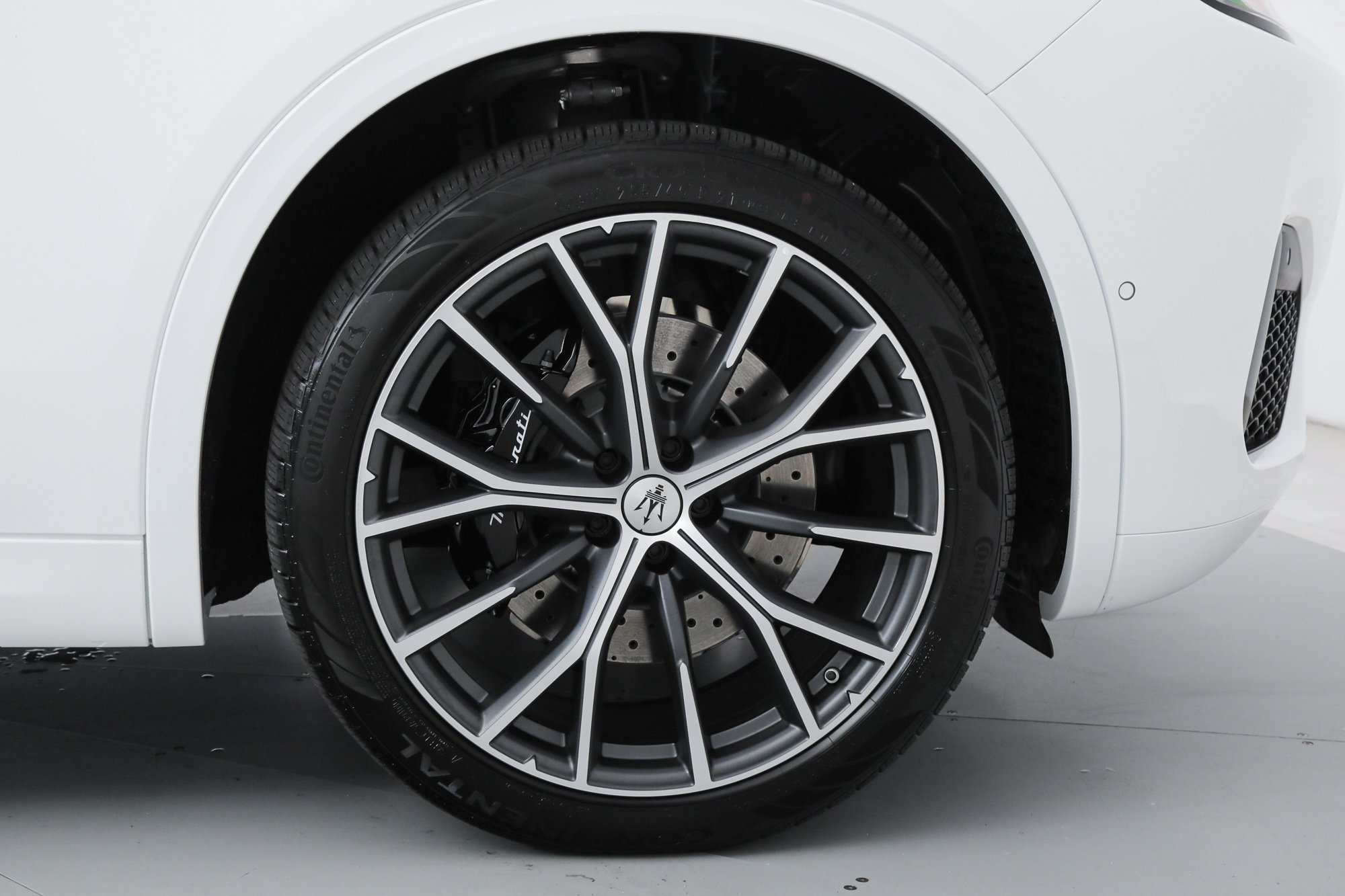 New 2026 White Maserati Modena image 21