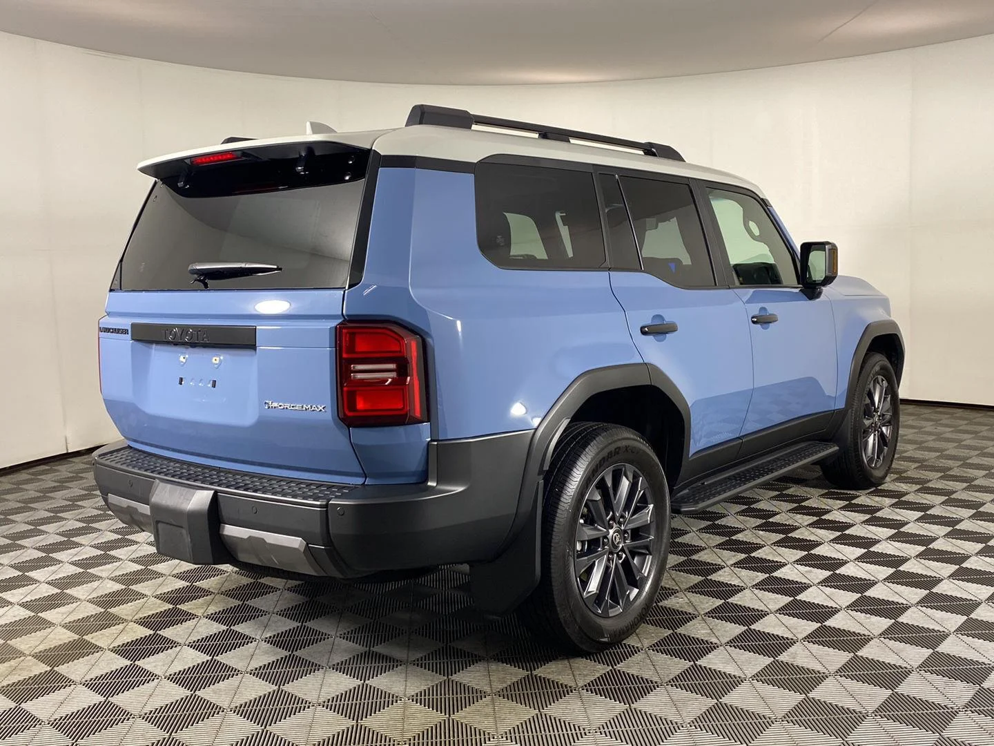 Used 2025 Heritage Blue w/Grayscape Roof Toyota  image 3
