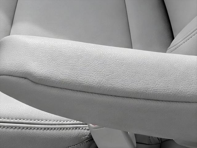 Certified Used 2020 PARISIAN NIGHT PEARL Toyota  image 18