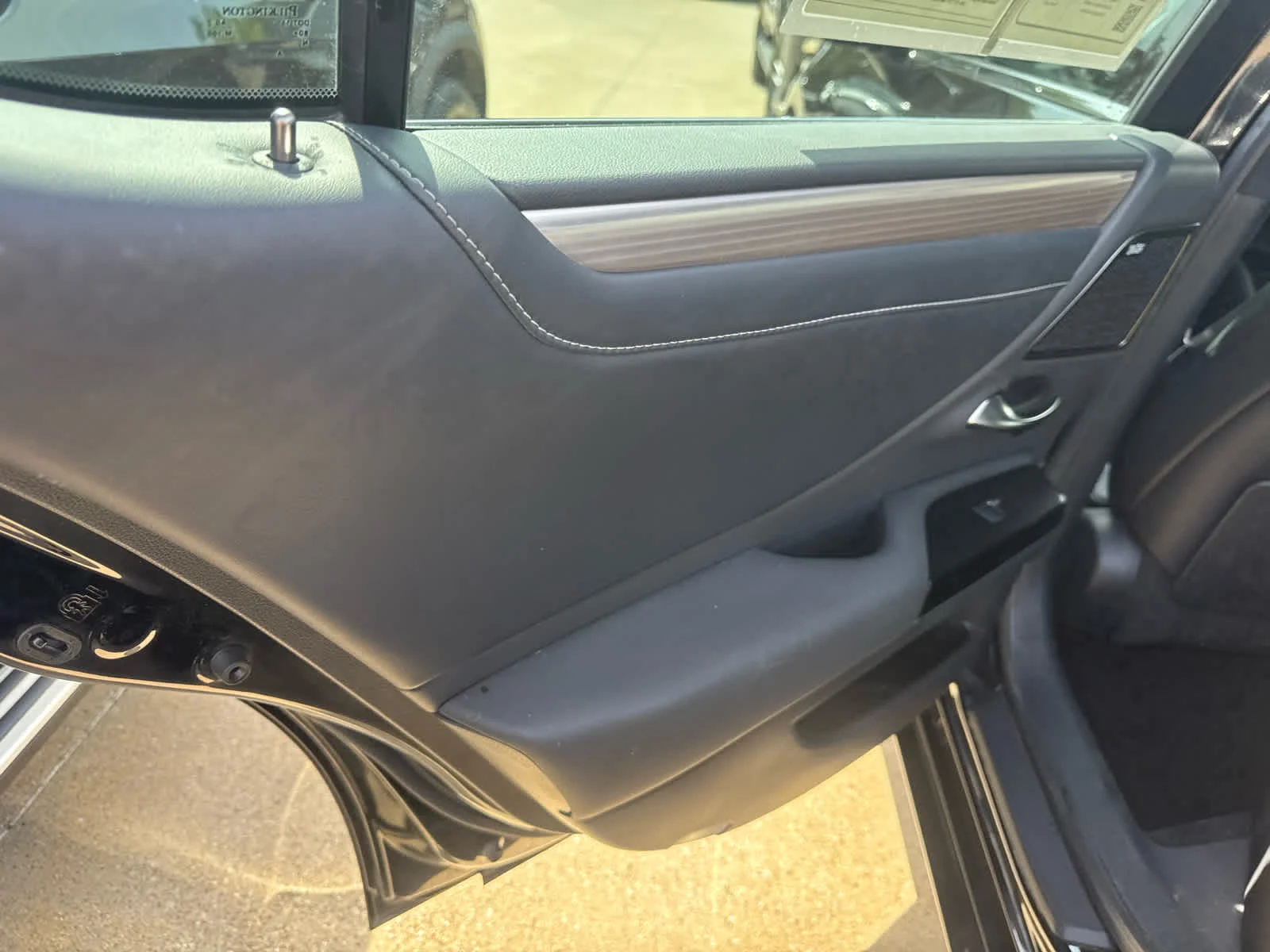 Used 2022 Obsidian Lexus F SPORT image 16