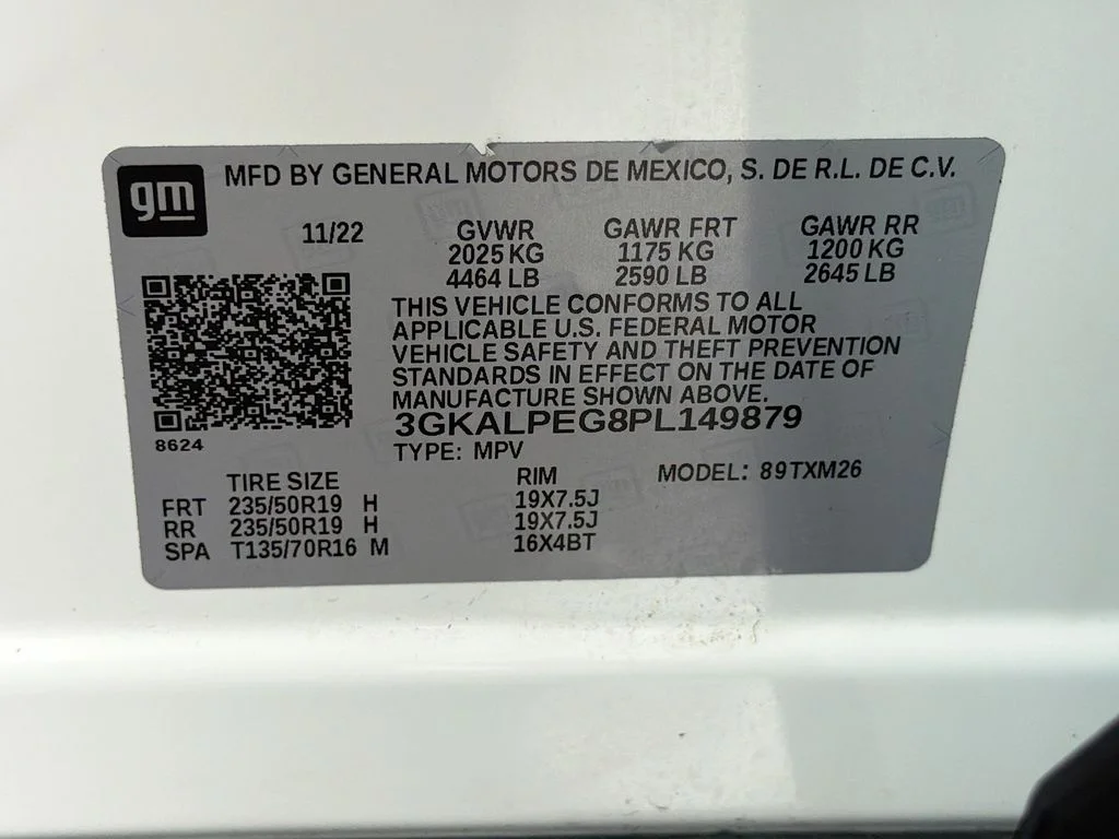 Used 2023 Summit White GMC SLT image 28