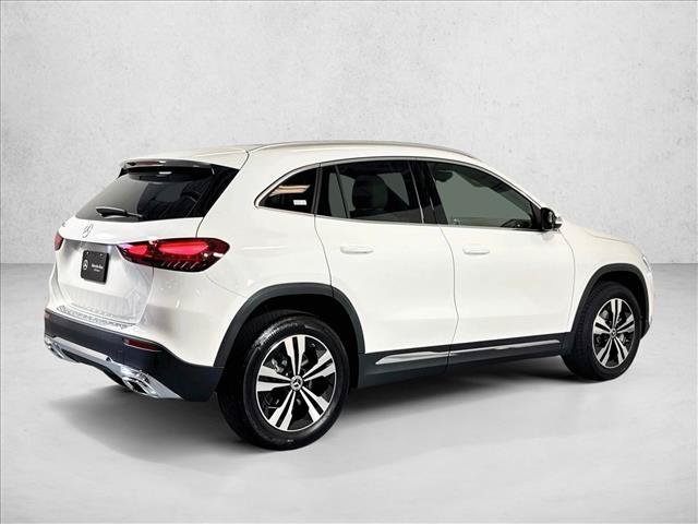 New 2026 Polar White Mercedes-Benz GLA 250 image 35