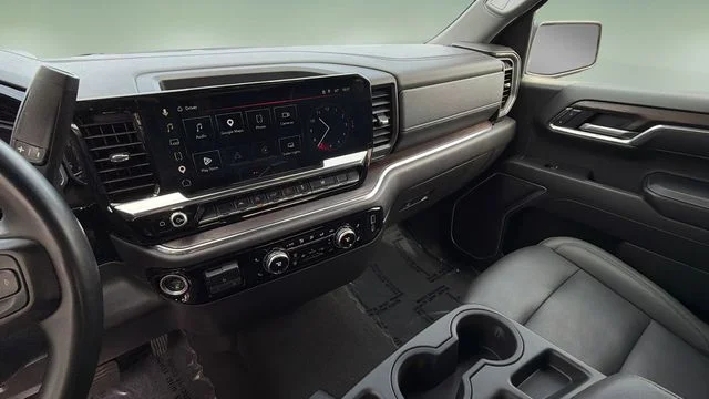 Used 2025 Silver GMC SLT image 24