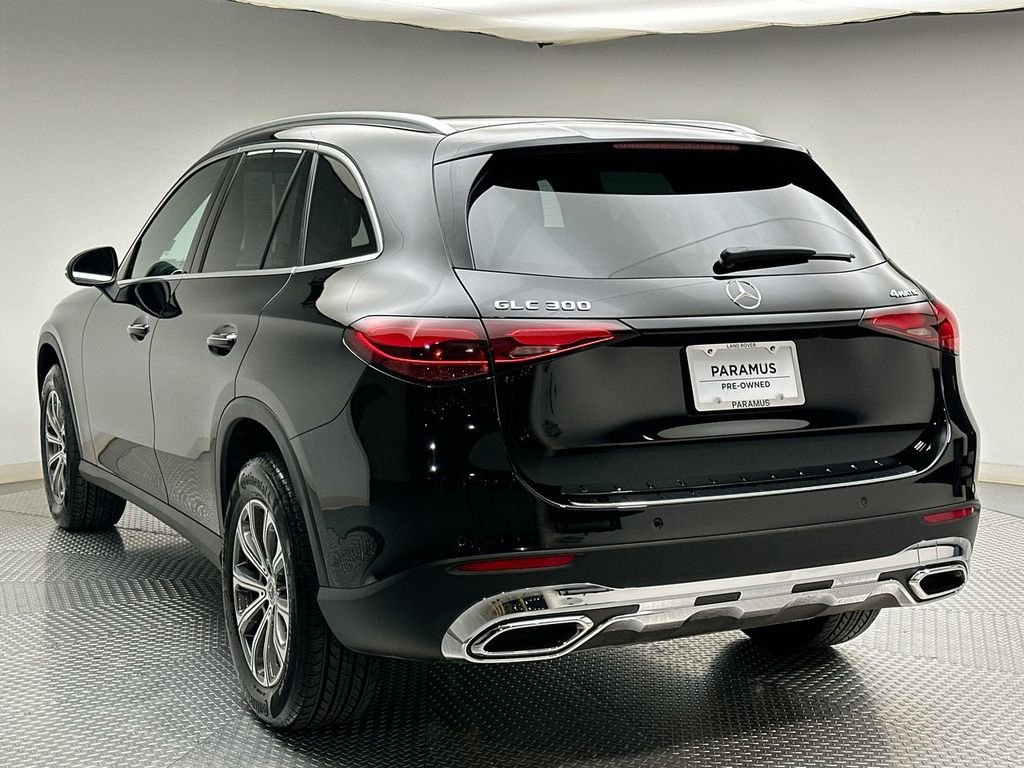 Used 2025 Black Mercedes-Benz GLC 300 image 11