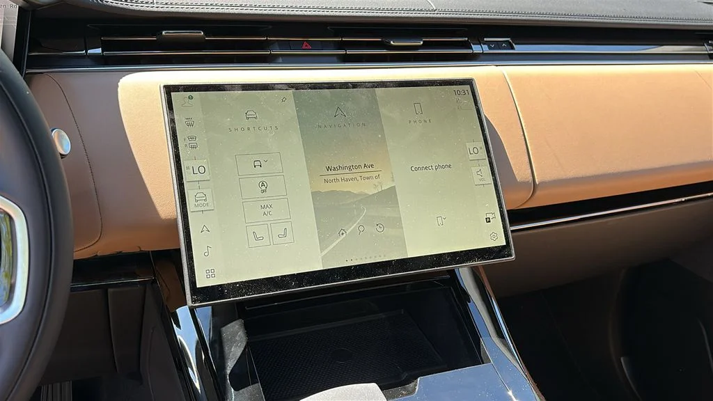 New 2026 Fuji White LAND ROVER SE image 15