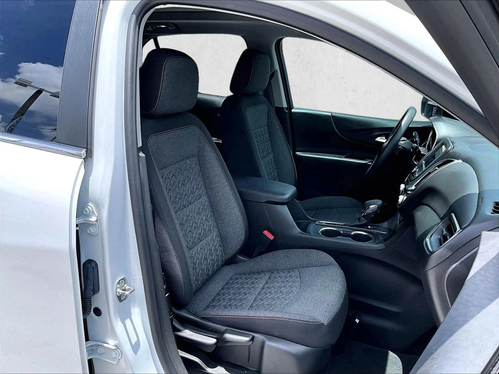 Used 2023 Summit White Chevrolet LT image 9