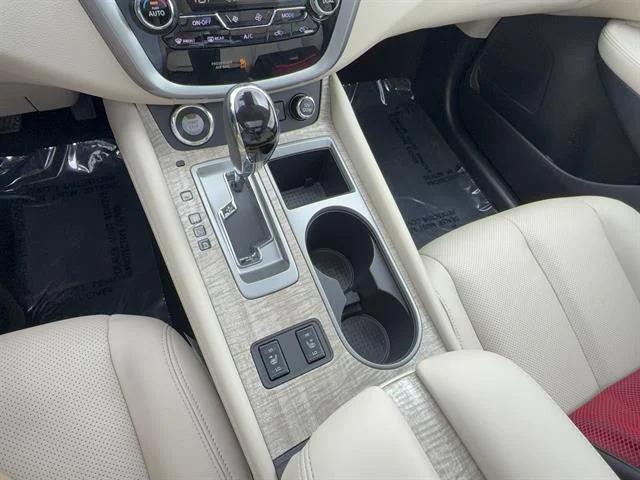 Used 2024 Pearl White TriCoat Nissan SL image 14