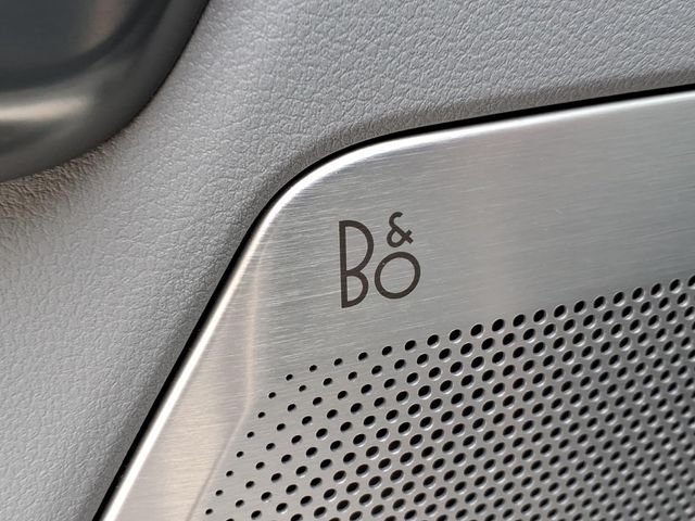 Used 2023 White Ford Limited image 23