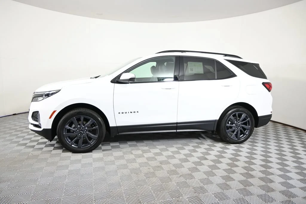 Used 2024 Chevrolet Equinox RS with VIN 3GNAXWEG9RS216855 for sale in Forest Lake, Minnesota