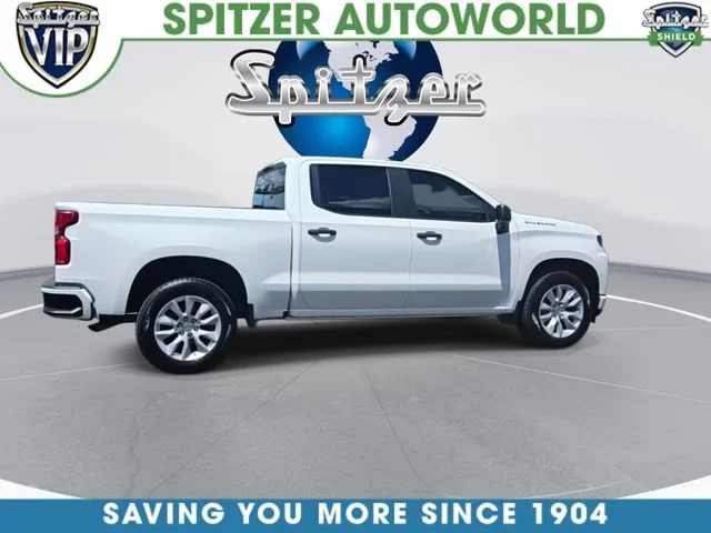 Used 2022 White Chevrolet Custom image 8