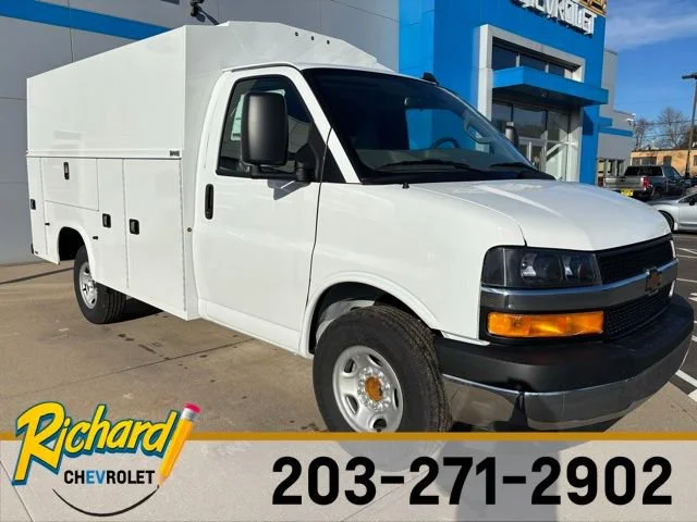 2025 Chevrolet Express Cutaway