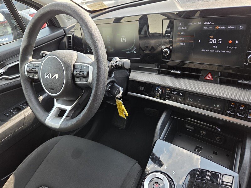 Used 2023 Black Kia LX image 31