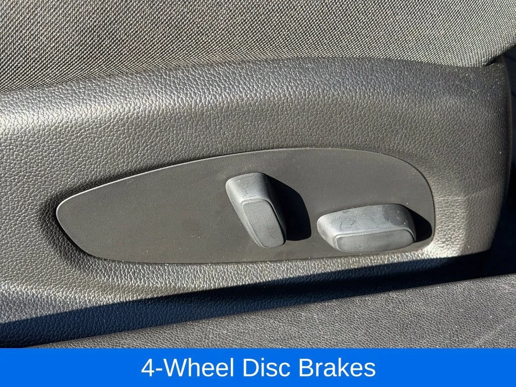 Used 2021 SATIN STEEL GRAY METALLIC Chevrolet 1LT image 19