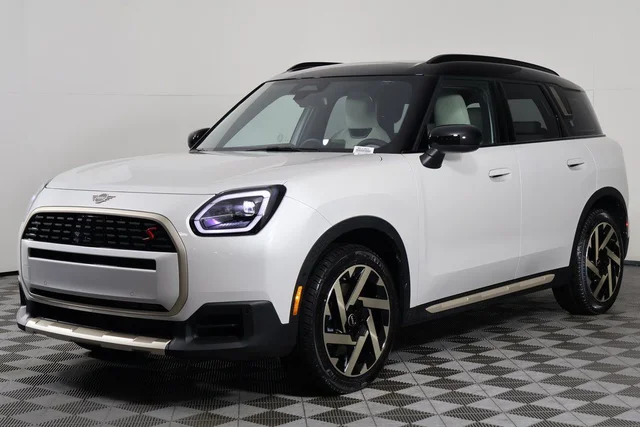 2026 MINI Countryman Signature Plus