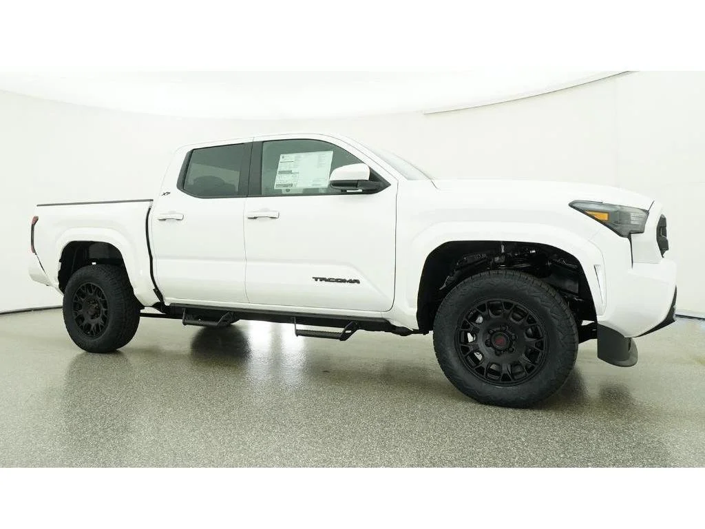 New 2026 Ice Cap Toyota SR5 image 28