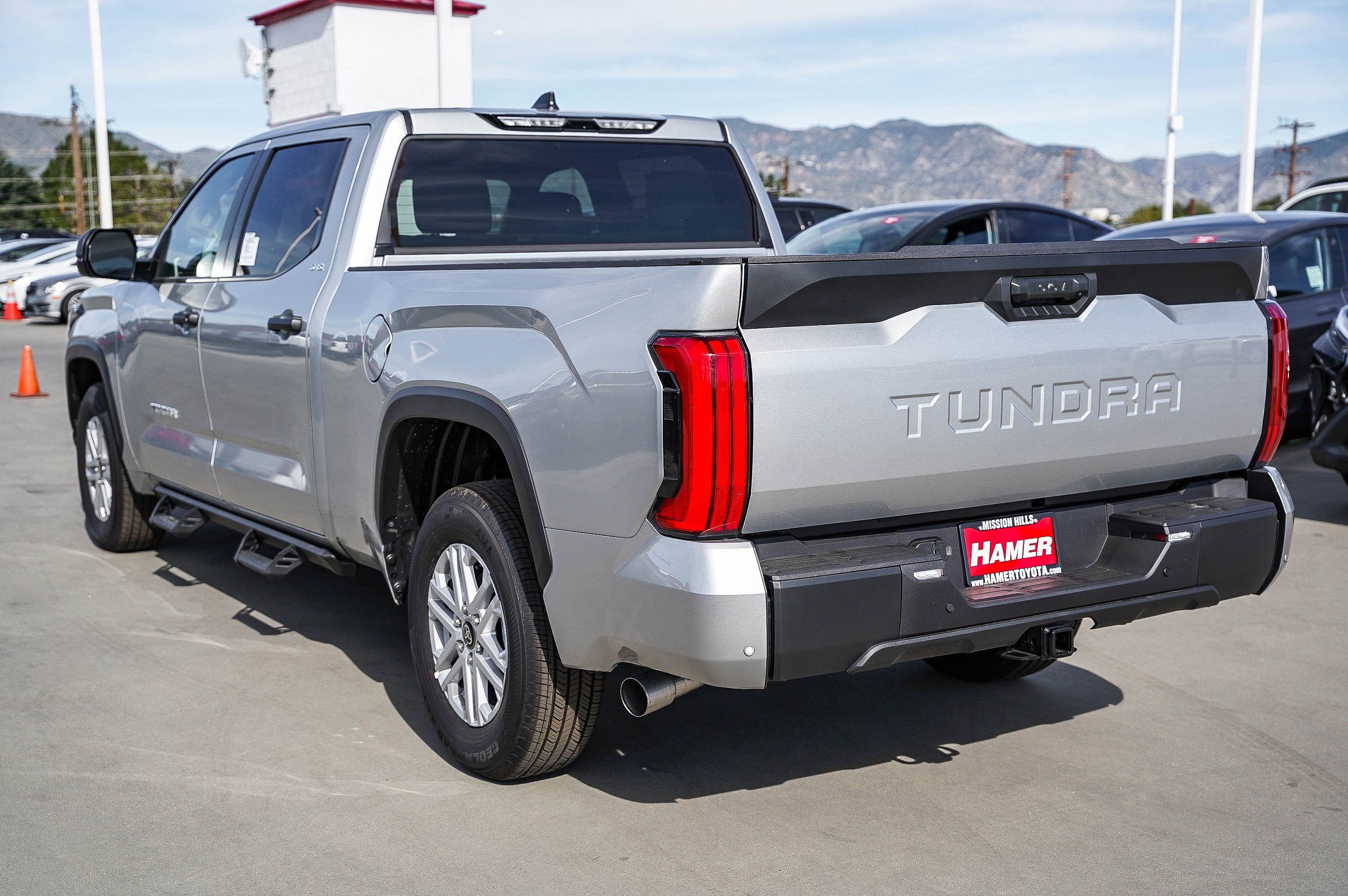 2026 Toyota Tundra SR5 - Photo 8