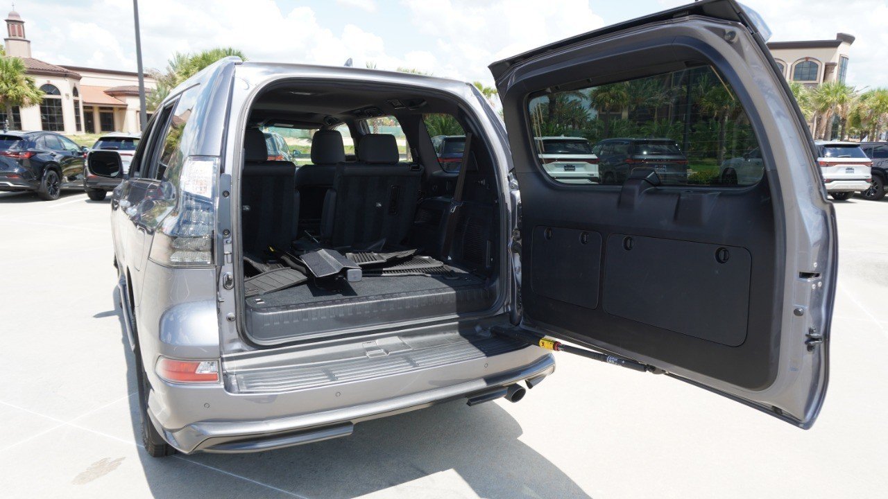 Certified Used 2023 Gray Lexus GX 460 Premium image 39
