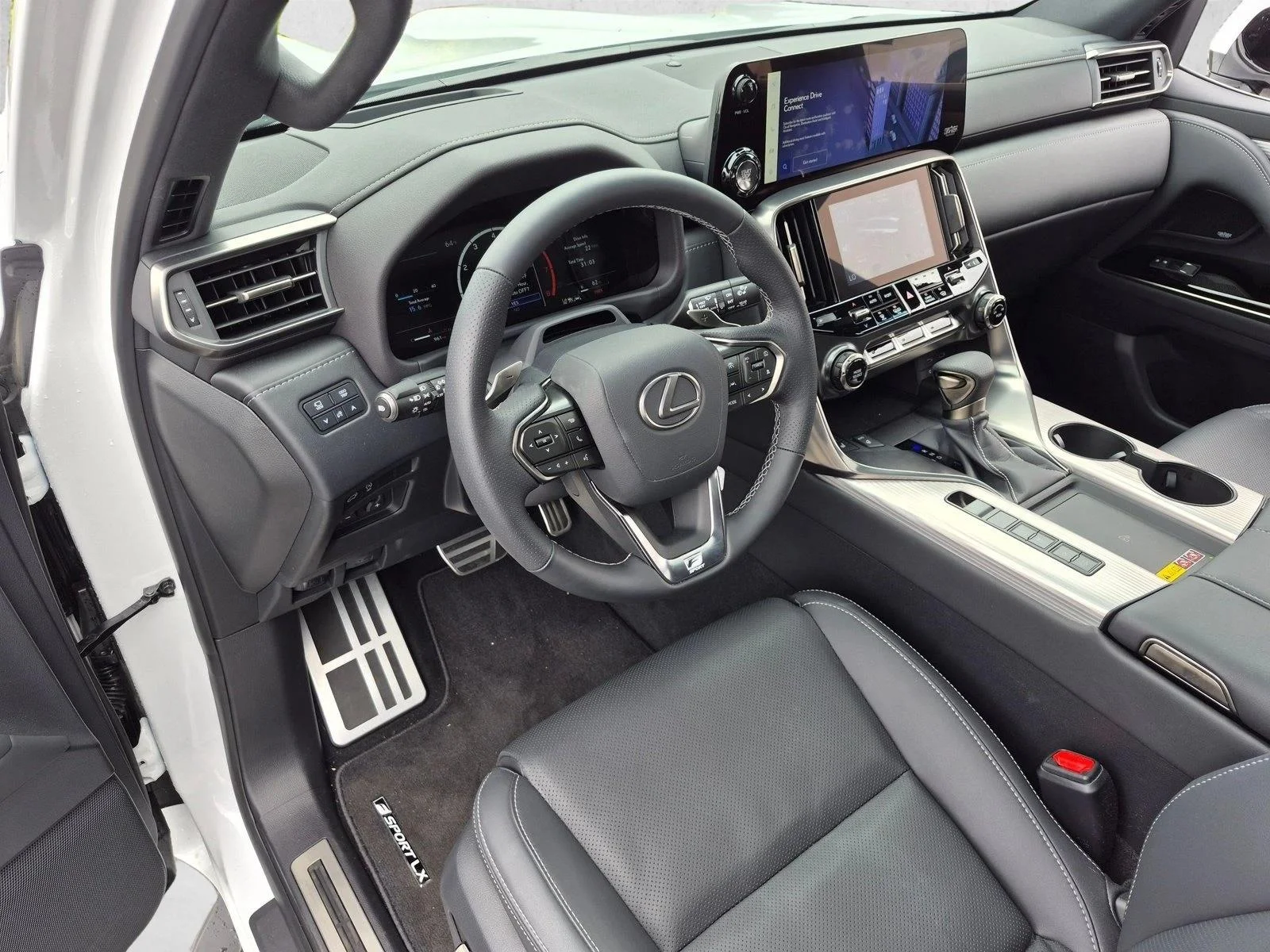 Used 2026 Ultra White Lexus LX 600 F SPORT Handling image 11