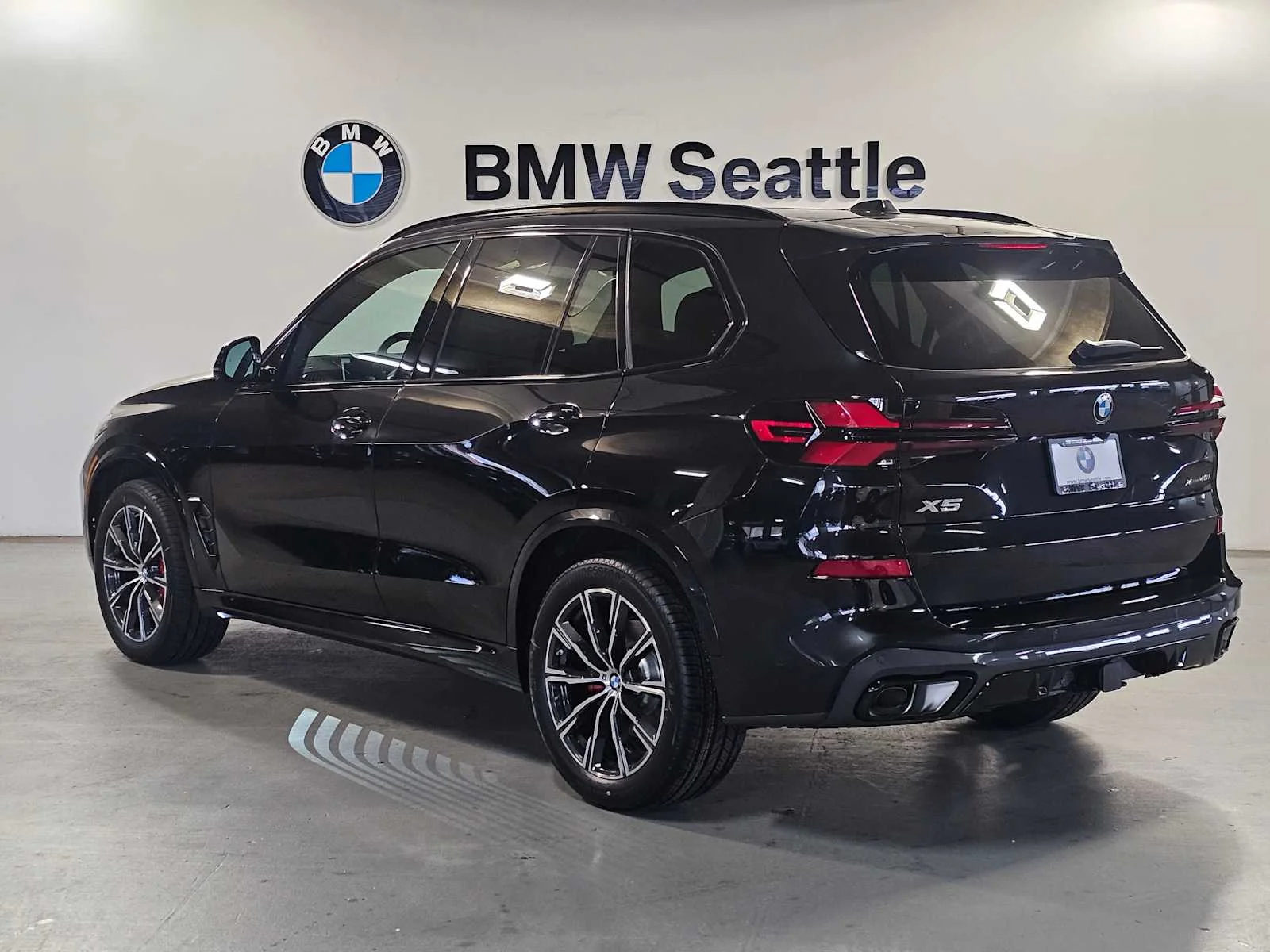 New 2026 Black Sapphire Metallic BMW xDrive40i image 4