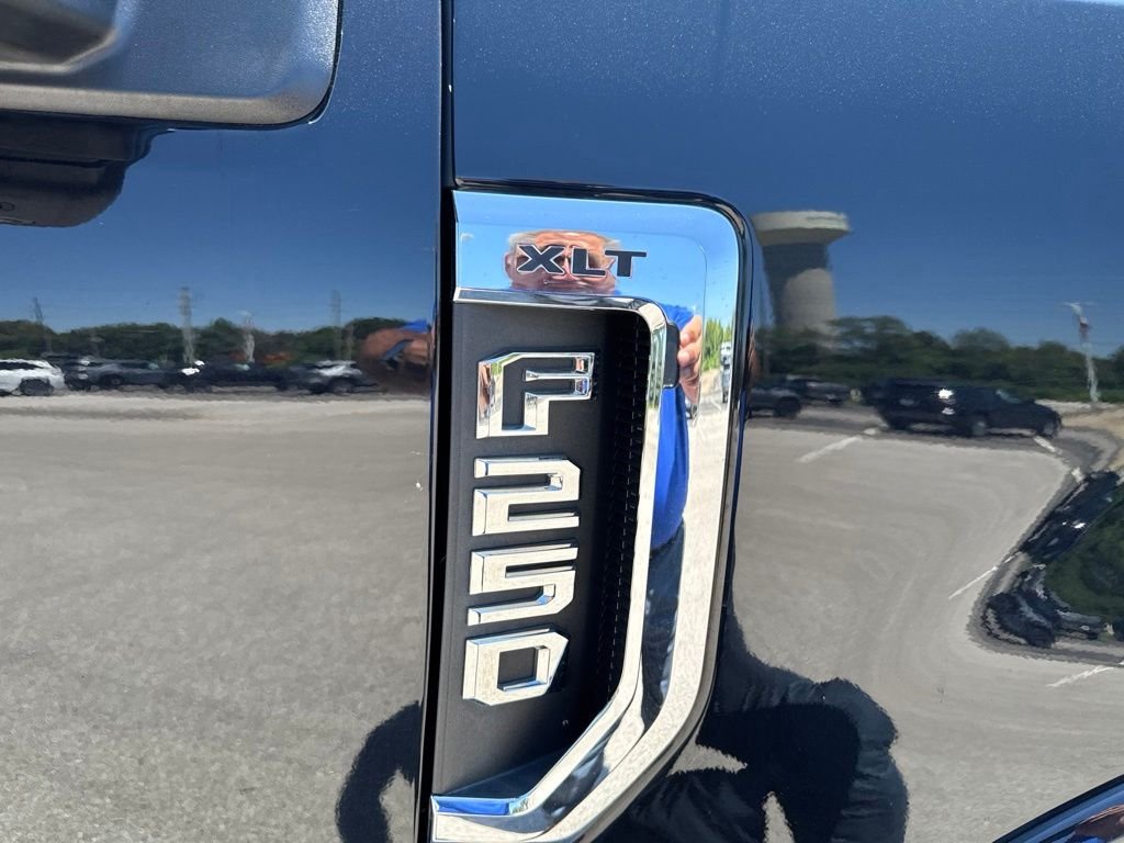 Used 2020 Black Ford  image 14