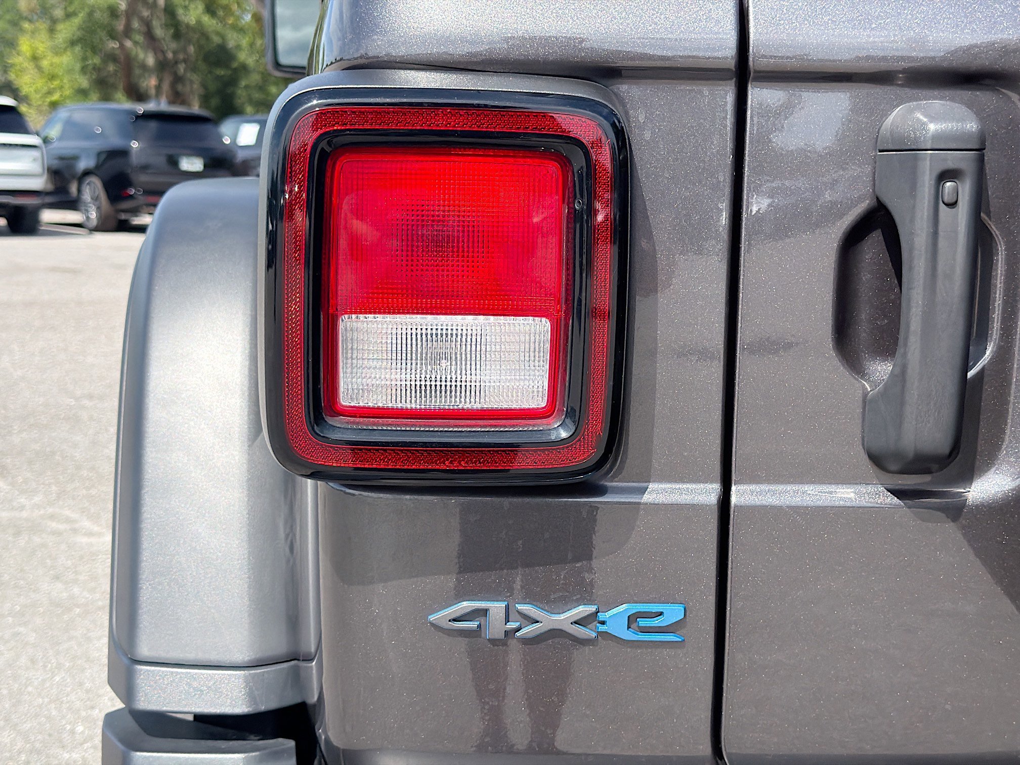 Used 2024 Granite Crystal Metallic Clearcoat Jeep Willys image 10