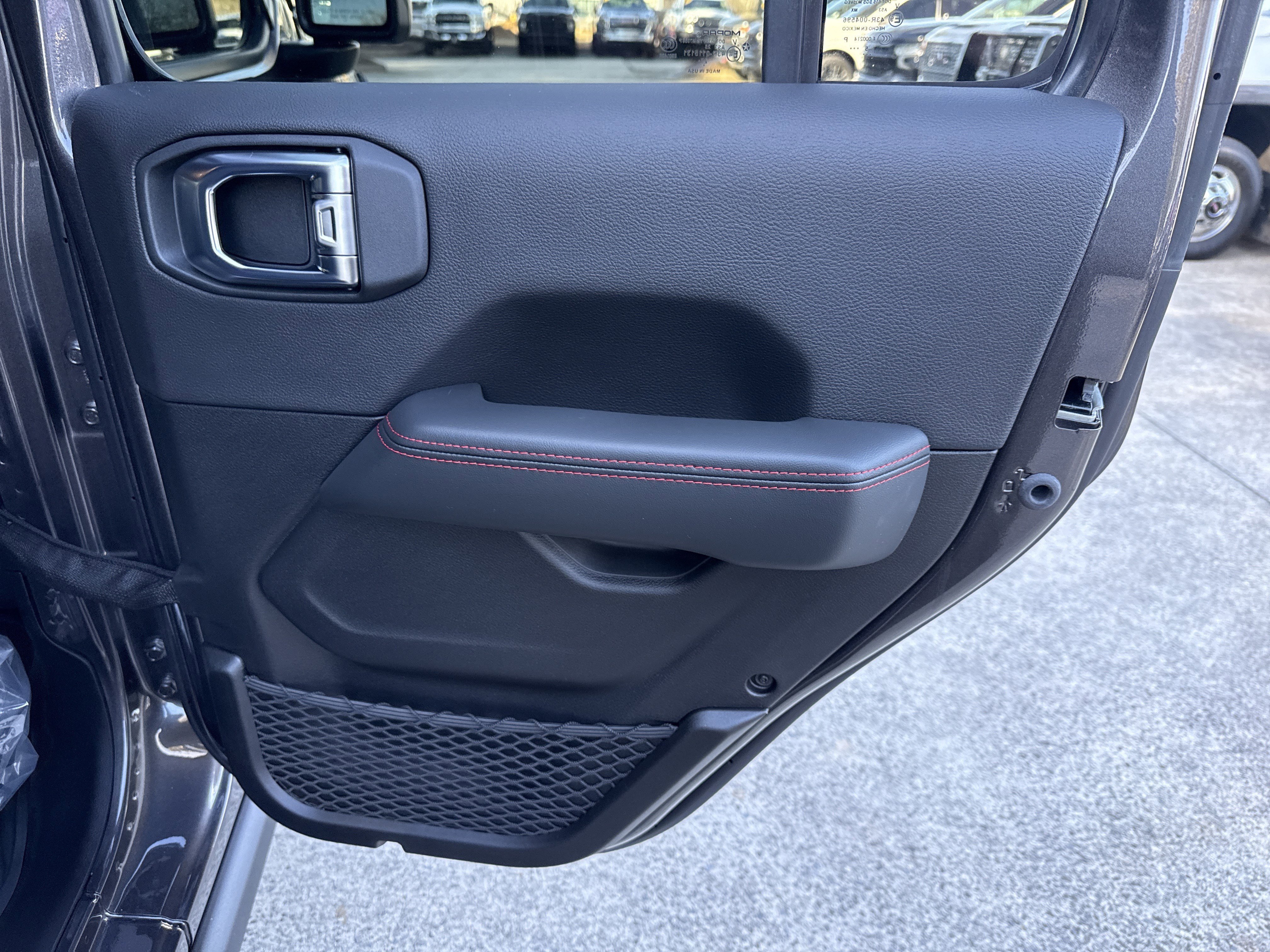 New 2026 Granite Crystal Metallic Clearcoat Jeep  image 19