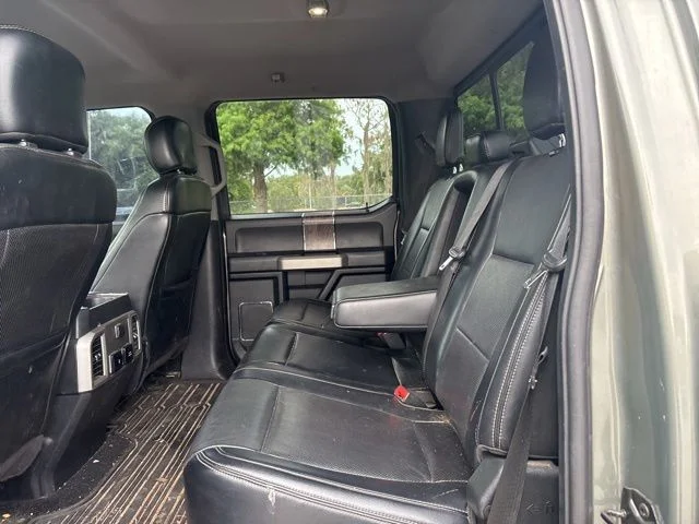 Used 2019  Ford Lariat image 10
