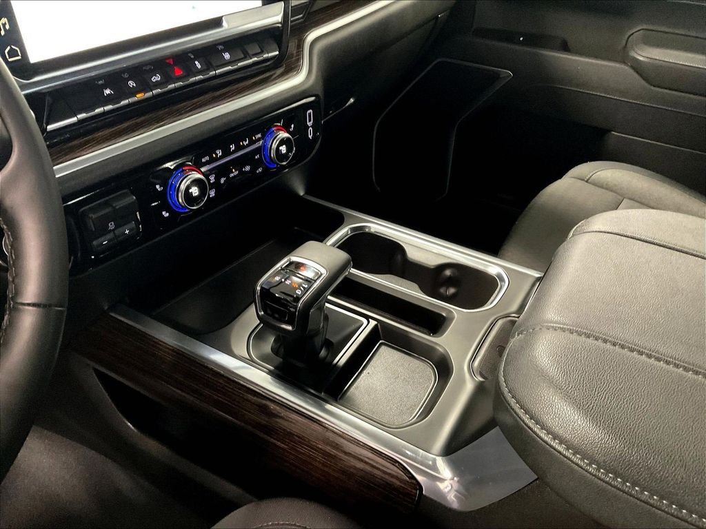 Used 2025 Gray GMC Elevation image 20