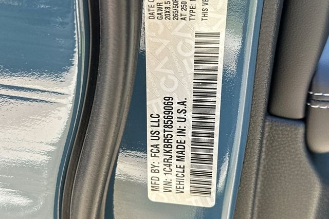 New 2026 Steel Blue Exterior Paint Jeep Limited image 29