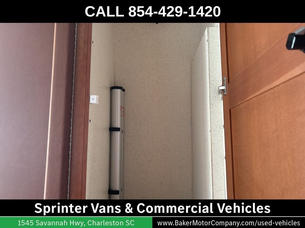 Used 2016 Gray Mercedes-Benz Road Trek image 6