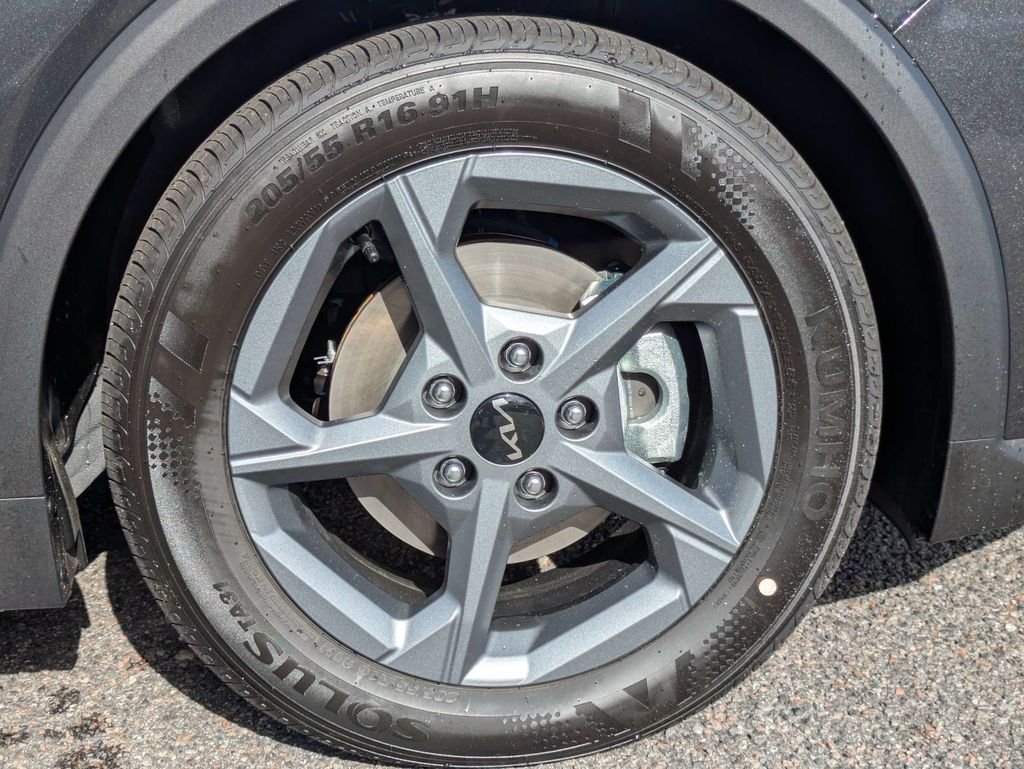New 2026 Interstellar Gray Kia LXS image 11