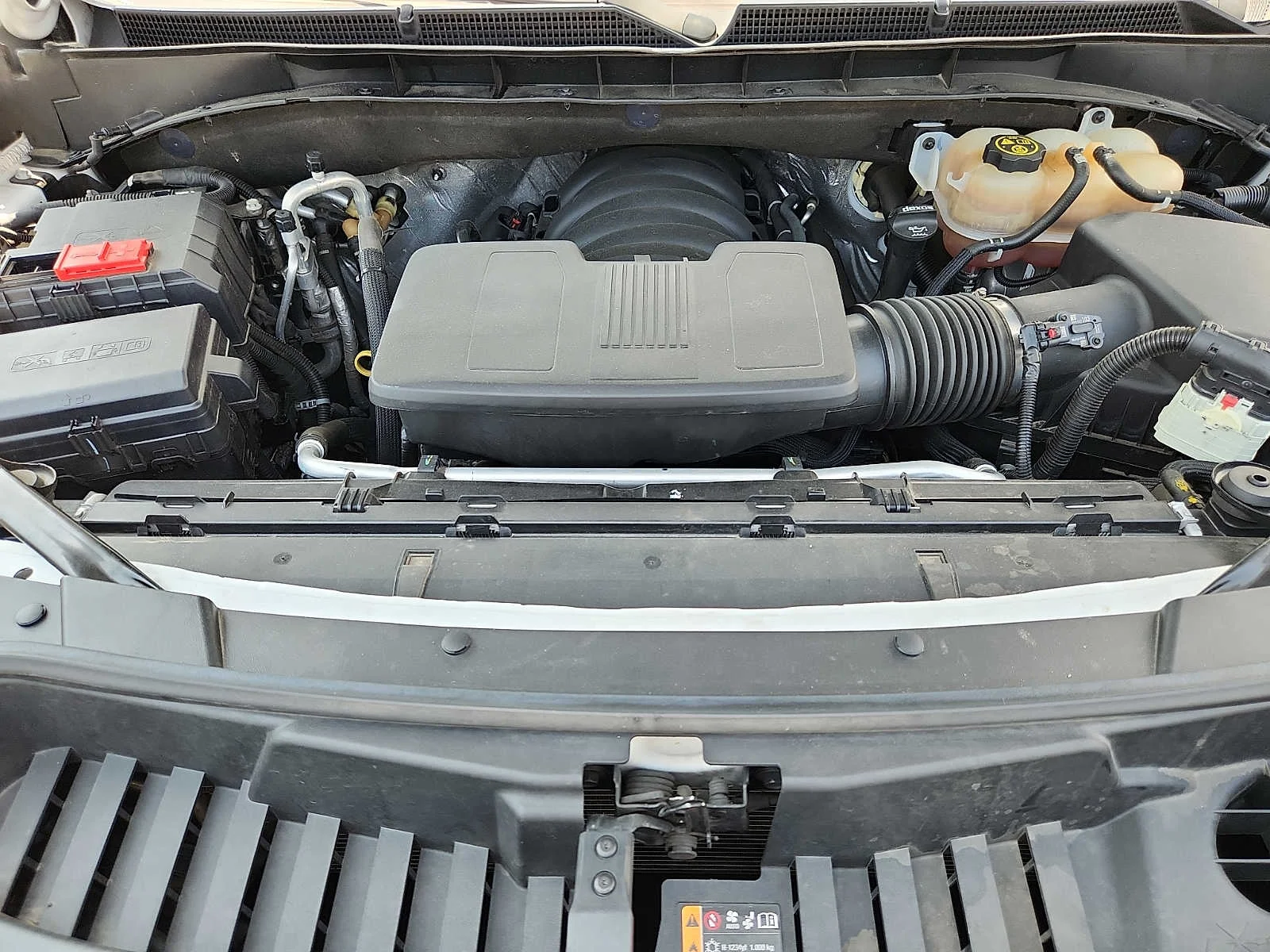 Used 2023 Summit White GMC AT4 image 30