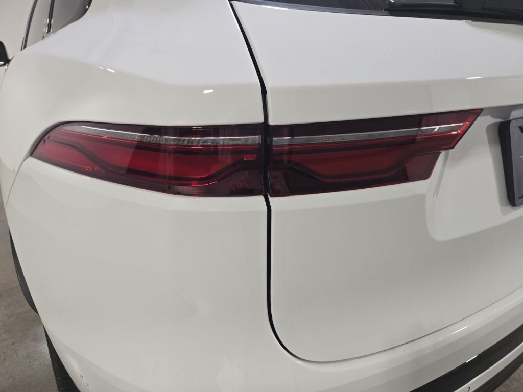 2026 Jaguar F-Pace R-Dynamic S - Photo 23