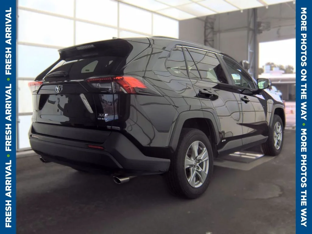 Used 2025 Black Toyota XLE image 5