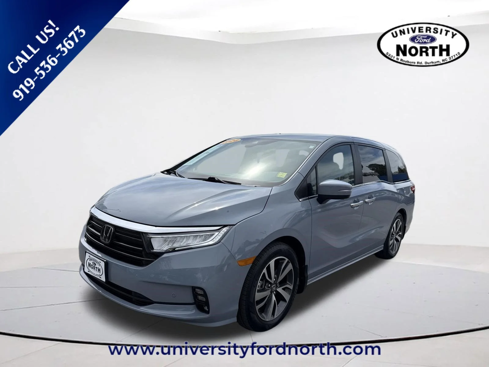 Used 2024 Sonic Gray Pearl Honda Touring image 2