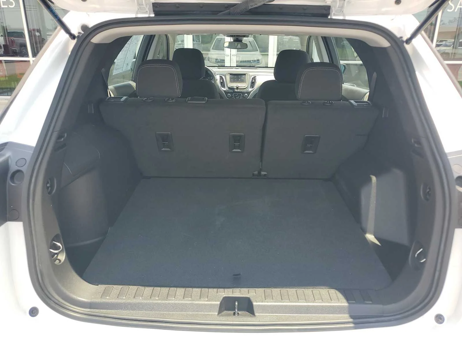 Used 2024 Summit White Chevrolet LS image 5