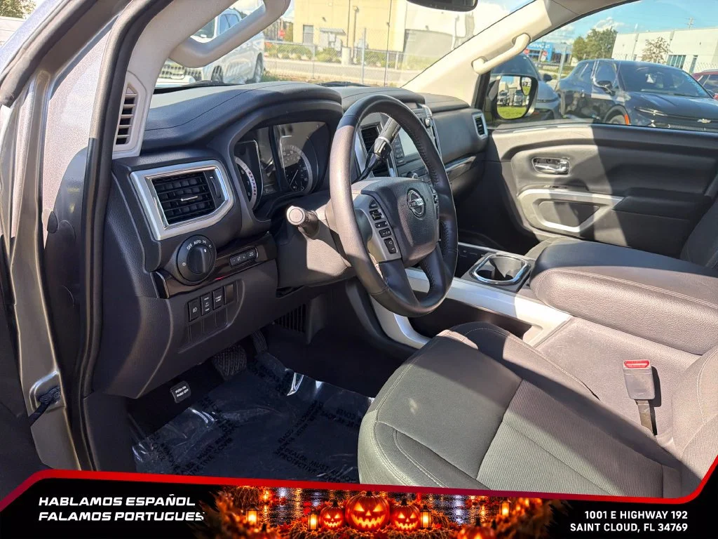 Used 2017  Nissan SV image 14