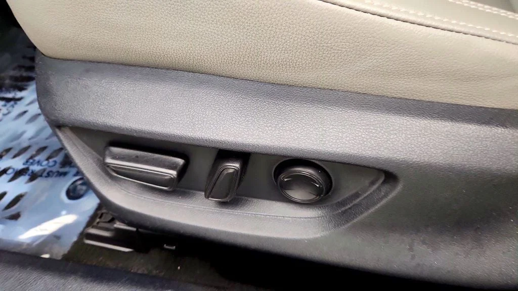 Used 2025 Heavy Metal Toyota SE w/ Power Moonroof, Cold Weather Pkg & Convenience Pkg image 12