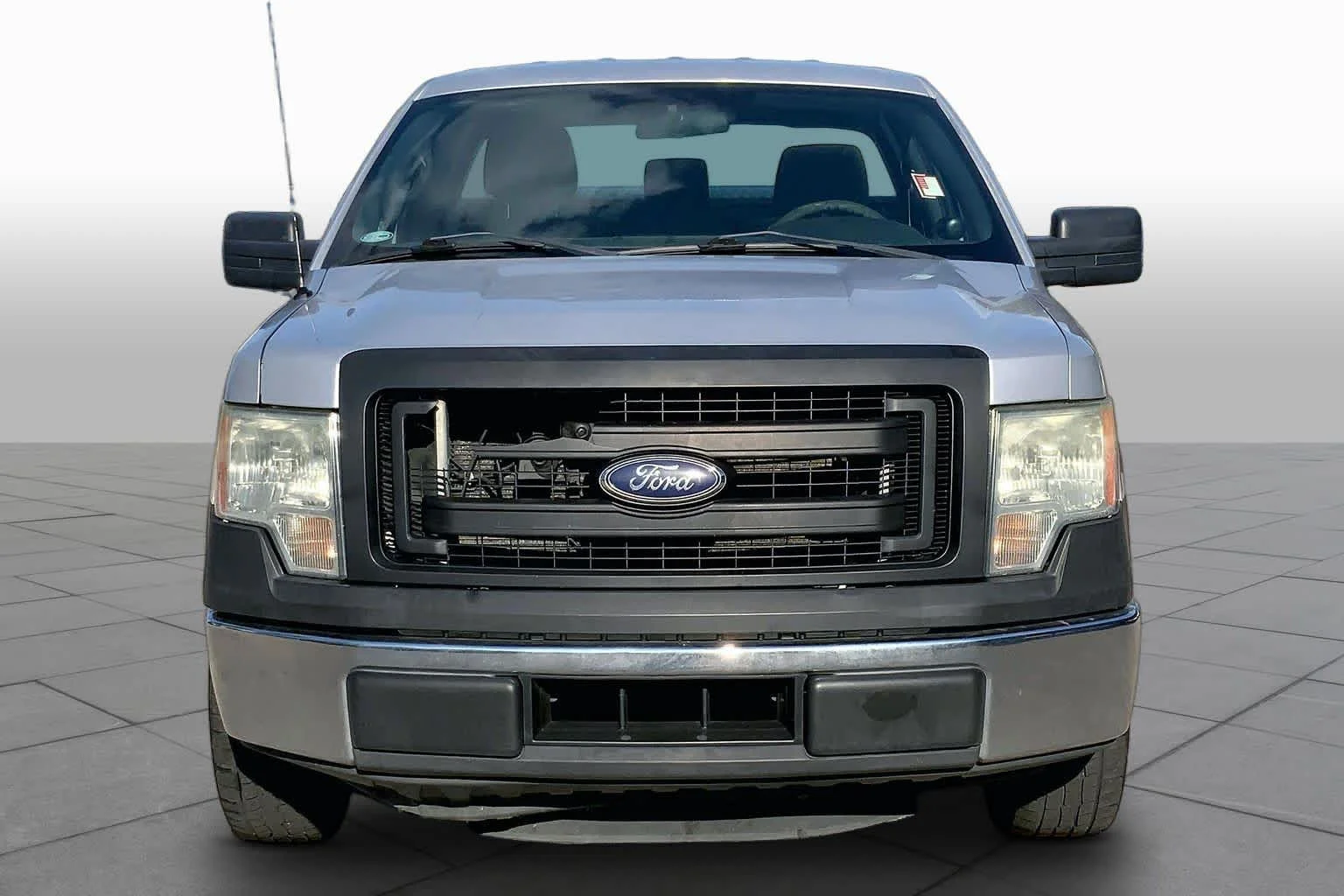 Used 2014 Ingot Silver Metallic Ford XL image 3